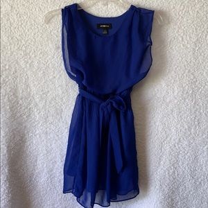 Girls dress size 7.